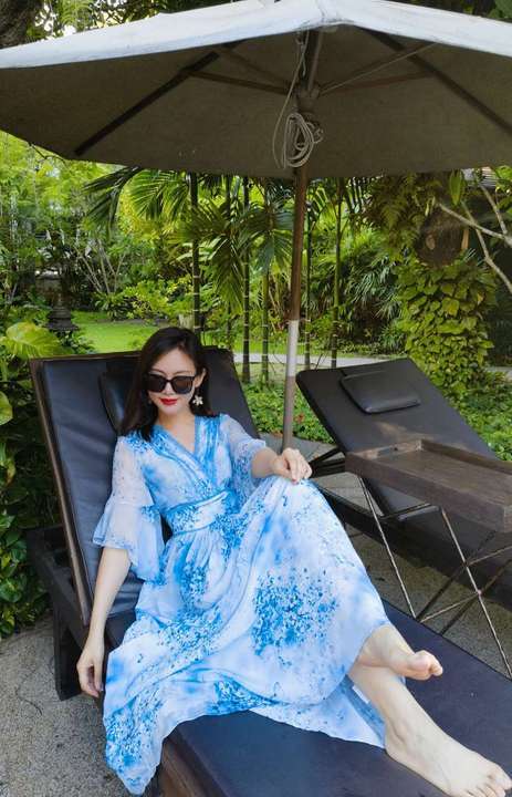 逸红颜明月优选#『妙园』6A级 “重磅”桑蚕丝双绉V领收腰连衣裙，轻松营造优雅韵味！ 商品图0