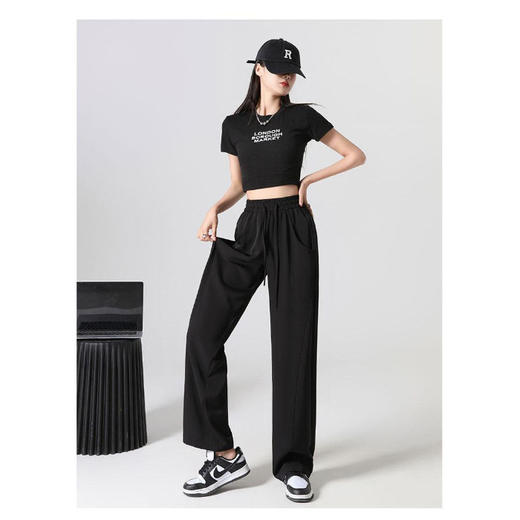 【新款垂感西装香蕉裤 时尚好搭配】夏季必备！香蕉裤款式潮流又百搭，冰丝面料轻盈防晒，窄版阔腿设计凸显女性身材，小个子女生穿着舒适自然。 商品图1