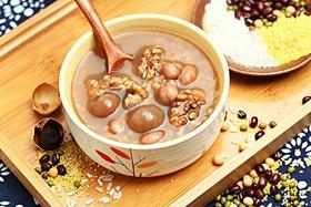  食疗+艾灸“赶跑”失眠，好好睡一觉不再变成奢侈品 