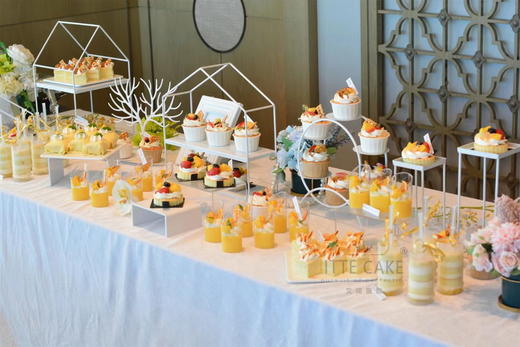 【甜品台】庆典、婚礼、开业、生日宴甜品台；仪式感满满，鲜花与甜品，甜美与心动，美好时刻，艾塔相伴~具体主题、色系、风格，请咨询客服~ 商品图2