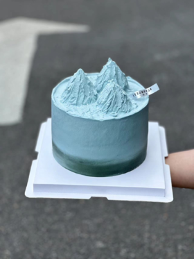 山山而川 · 奶油蛋糕