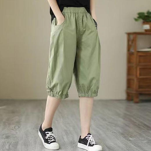 【纯棉夏季薄款，时尚百搭】舒适透气；休闲宽松，自由舒展；大码设计，更贴心；高腰五分裤，修饰身材；阔腿松紧腰哈伦裤中裤。 商品图0