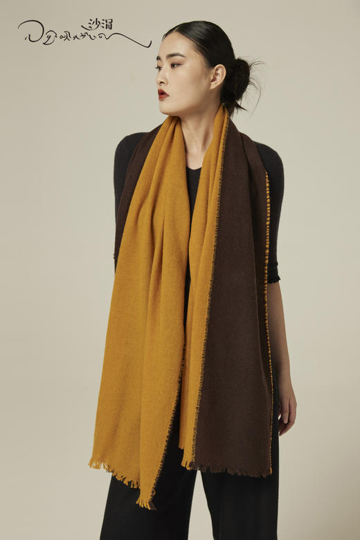 西藏氆氇两色羊绒披肩SJF94P389W 商品图2