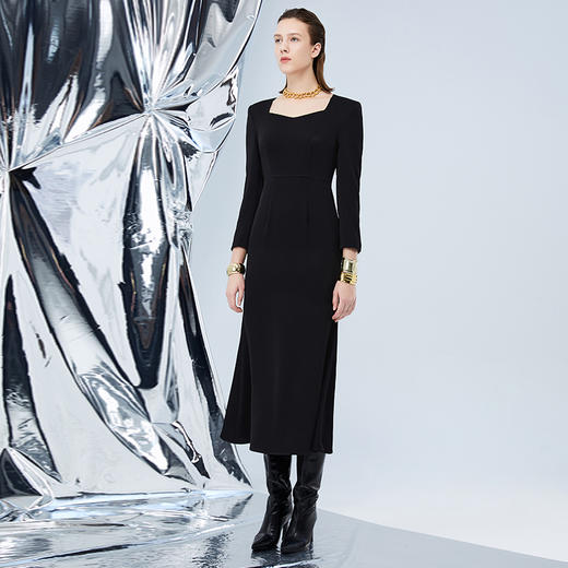 EITIE爱特爱秋季新款时尚大气桃心领黑色修身礼服连衣裙7577210 商品图2