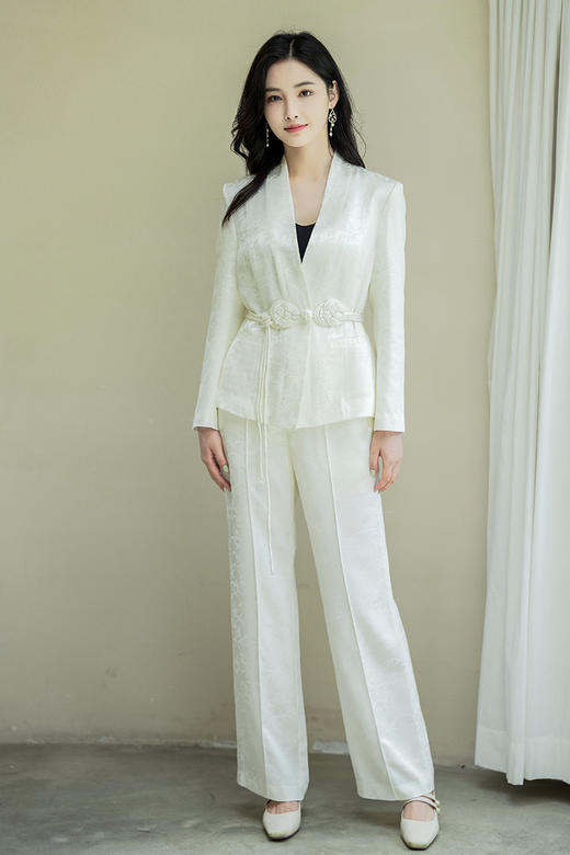 逸红颜明月优选#『琉萤』中式进口提花收腰西服上衣，淡雅却气场十足！ 商品图13