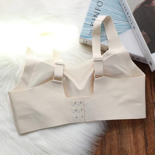 【买一送一！夏日竹木『调整型内衣』】加高10cm侧边，收腋下收副乳，亲肤好穿，适合各种胸型，好看又好穿，薄如蝉翼，贴身包裹。轻盈呵护，竹木纤维。舒适亲肤，无痕调整。夏日，只需轻松一穿，自信美丽满载！ 商品图4