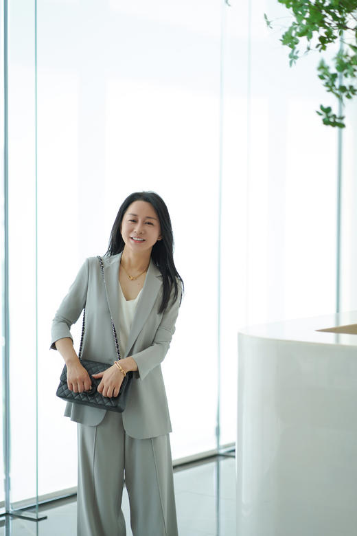  Laurel劳芮 纯净白前U后V两面吊带LWL343B00800 商品图5