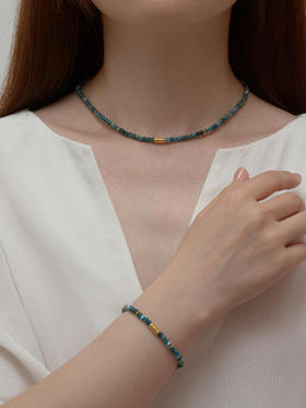 CAPSULE | mini Wild Bracelet Apatite [ 水蓝色磷灰石迷你原石手链 ]