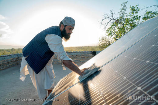 为阿富汗家庭提供一套太阳能灯 商品图6