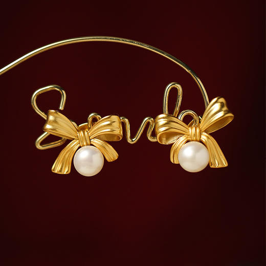 Manreya玛芮雅 “恣意热恋”淡水珍珠铜镀金耳钉法式浪漫小众文艺 商品图9