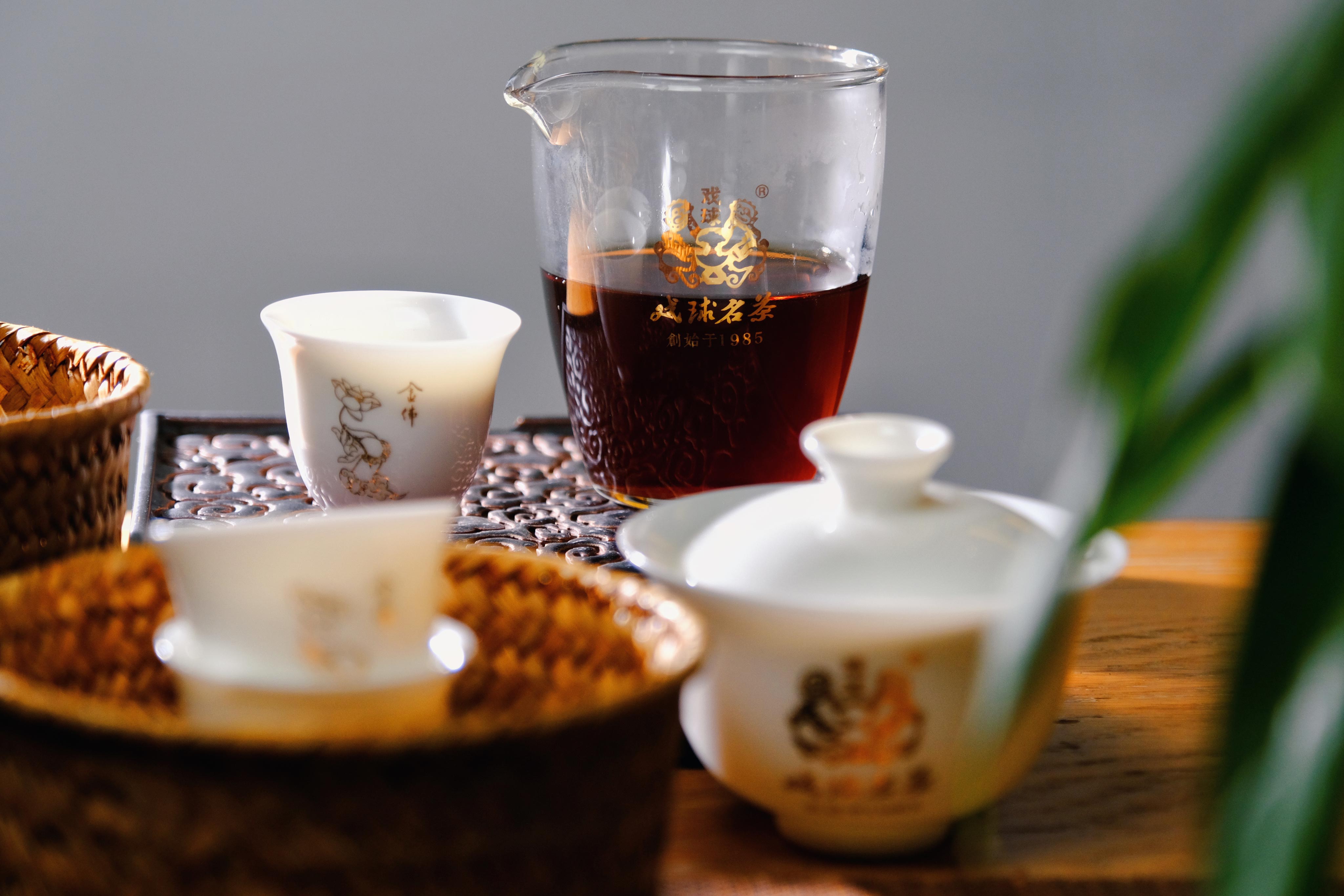 新款 便捷式金佛茶具