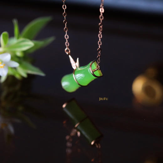 18K玫瑰金和田玉（碧玉）镶钻项链--风摇青玉枝/竹节6*15mm/链长40+2cm 商品图2