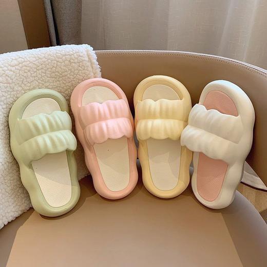【2023新款拖鞋】花瓣韩版女生拖鞋 ins风防滑耐磨厚底踩屎感  设计感鞋面舒适内里优质后跟 美观舒适结实好穿 商品图0