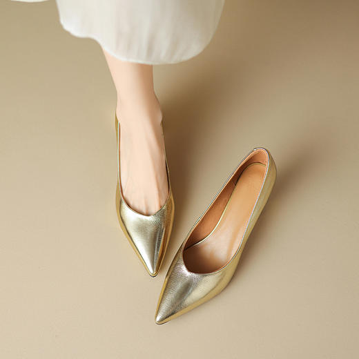 时尚新款，真皮亮面尖头高跟单鞋YT-932-5 商品图7