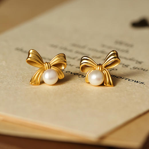 Manreya玛芮雅 “恣意热恋”淡水珍珠铜镀金耳钉法式浪漫小众文艺 商品图5