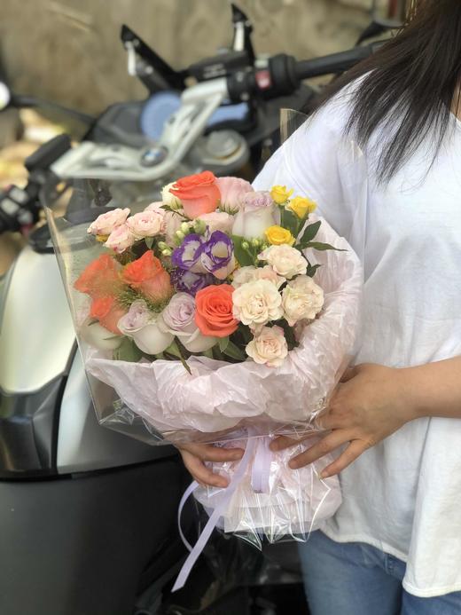 玫瑰混搭花束 商品图2