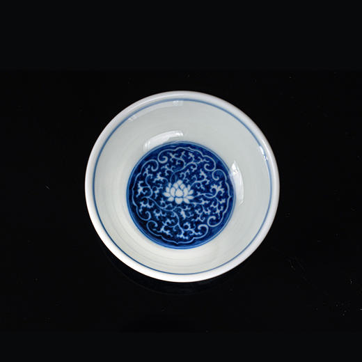 青花柴窑内画碧海生花卧足杯 商品图3