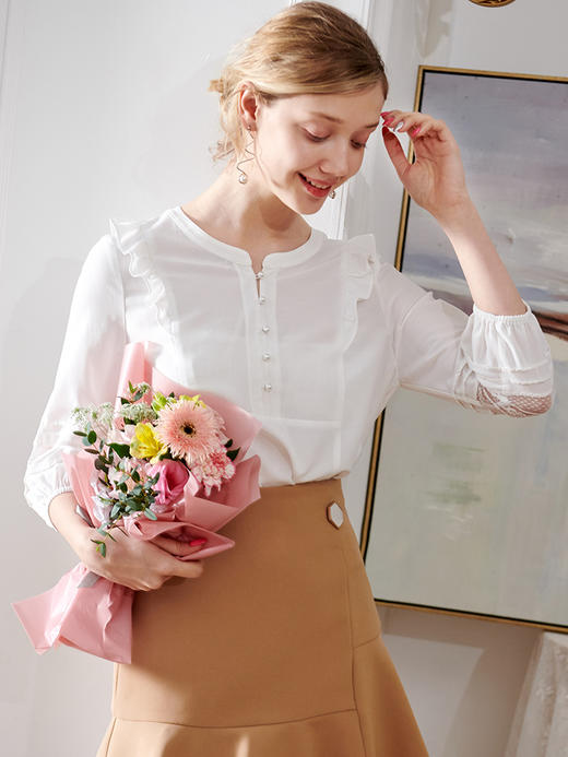 欧芮儿2020夏装新款七分袖白色衬衫女荷叶边衬衣百搭绣花透视上衣 商品图0