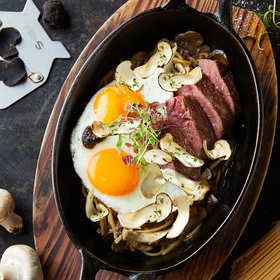 炙烤松茸黑松露太阳蛋牛排铁板意面 Roast Matsutake Porcini Mushroom Pasta with Steak