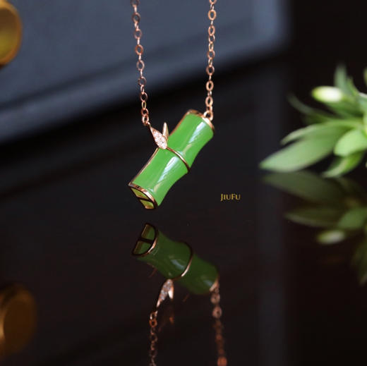 18K玫瑰金和田玉（碧玉）镶钻项链--风摇青玉枝/竹节6*15mm/链长40+2cm 商品图1