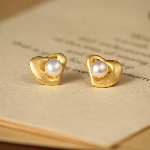 Manreya玛芮雅“炽热絮语”铜镀金淡水珍珠耳钉轻奢法式小众 商品图9