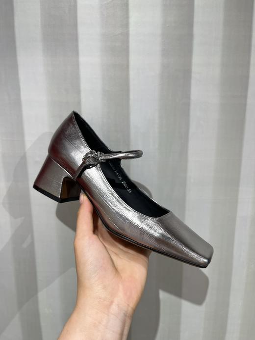 westory2023年秋季新款金属色质感玛丽珍爆款单鞋W23CE73161 商品图4