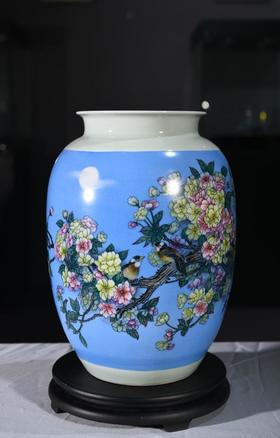 粉彩花开似锦冬瓜瓶