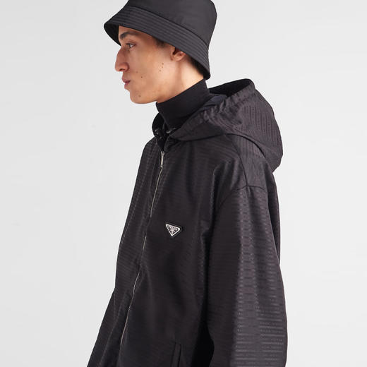 PRADA 普拉达 男士 Re-Nylon 再生尼龙金属三角形徽标连帽外套 黑色 SGC057 11FC F0002 商品图1