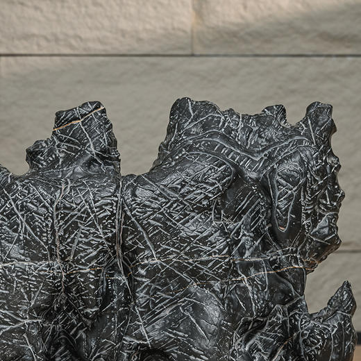 灵璧石山子摆件（红木座） 商品图1