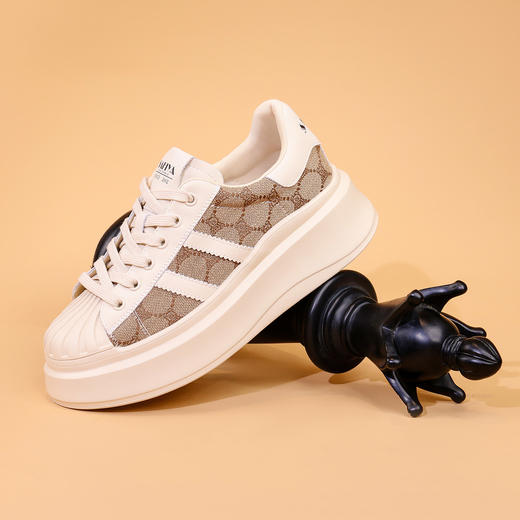 Safiya/索菲娅2023秋季新品新潮拼色贝壳头松糕透气厚底板鞋休闲鞋 SF33112444 商品图2