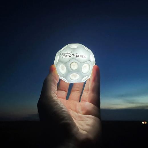 Waboba Moon ball 飞月球月光版 高弹力球 商品图0
