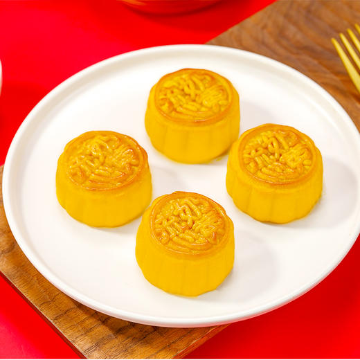 2023澳门永辉 | 流心奶黄月饼礼盒400g8粒装 商品图3