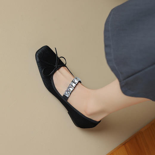 个性百搭，镶钻蝴蝶结平底单鞋NJMK-K670 商品图9