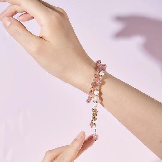 大英博物馆安卡系列 草莓晶粉色晶石 镀金淡水珍珠双圈手链首饰礼盒 商品图3