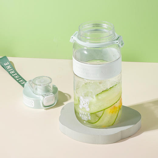 TeenieWeenie城市生活运动水杯大容量吨桶吨tritan便携运动水壶吸管杯 商品图4