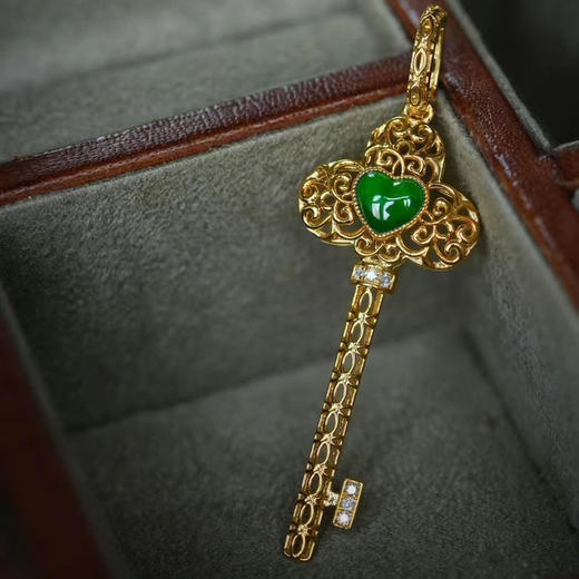 龢盒原创 9k金镶冰绿翡翠古典钥匙万能扣吊坠 商品图0