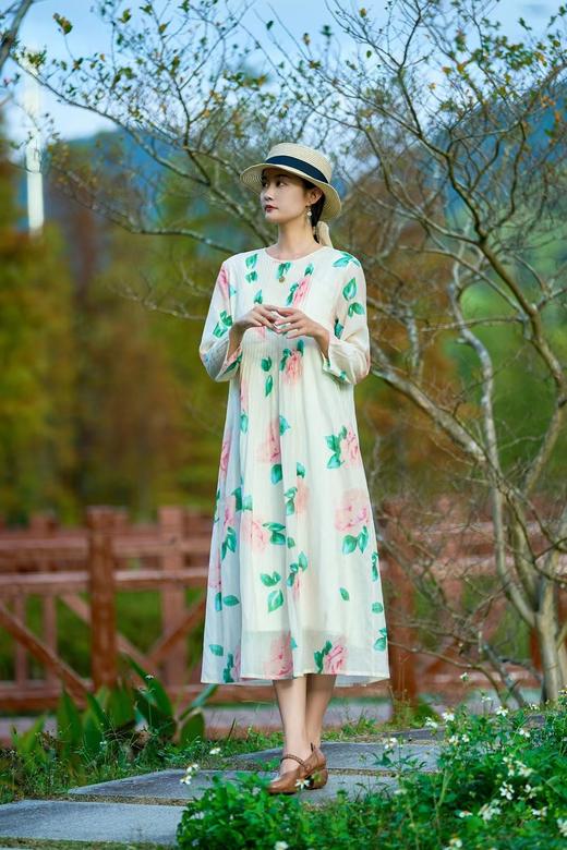 女连衣裙182332 商品图0