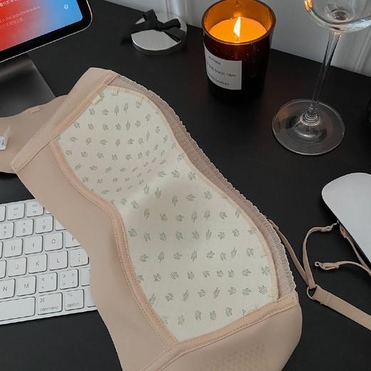 【黑科技液态防滑抹胸】夏季新款 仙女气质无肩带双层防滑乳胶文胸  双重加固防塌杯  商品图3