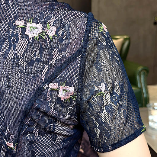 圣三利女装 新款刺绣蕾丝镂空连衣裙SL2027209 商品图3