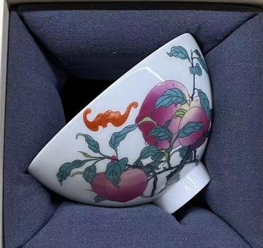 嘉礼•瓷之美•九桃五福鸡心杯 商品图0