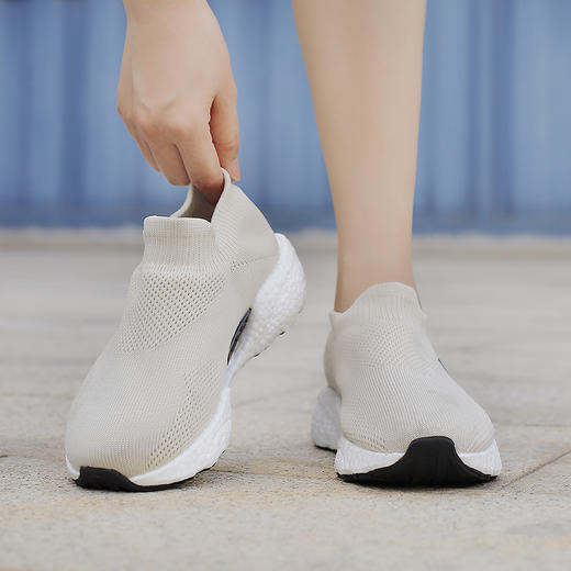 【戈伦鲨】休闲轻奢舒肤鞋男女同款 商品图1