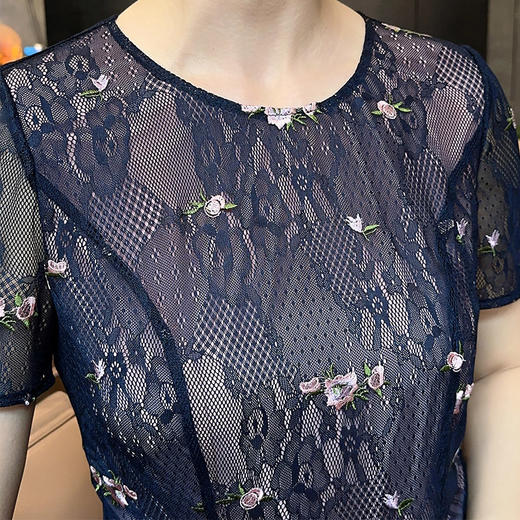 圣三利女装 新款刺绣蕾丝镂空连衣裙SL2027209 商品图4