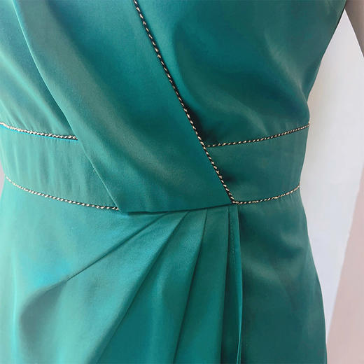 圣三利女装V领无袖纯色连衣裙SL2017146 商品图4