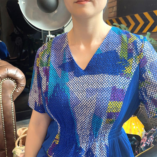 圣三利女装新夏季中长款V领雪纺花色连衣裙SL2027253 商品图4