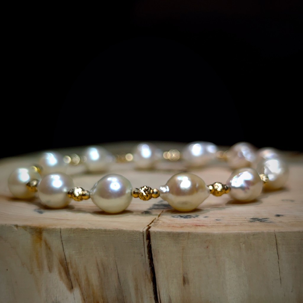 18k金镶嵌Akoya巴洛克风格手链