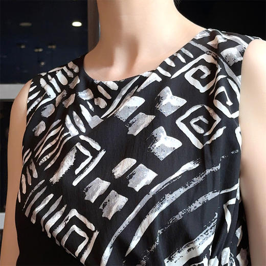 圣三利女装 新款印第安花纹图案中长拼接抽绳连衣裙SL2027160 商品图5