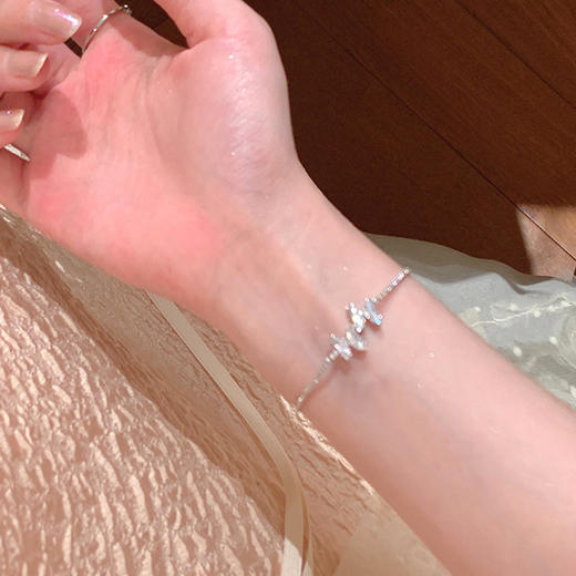 小众ins风设计轻奢蝴蝶抽拉手链女款夏季高级感精致时尚百搭手饰 商品图3