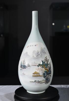 粉彩山水静山寻诗水滴瓶