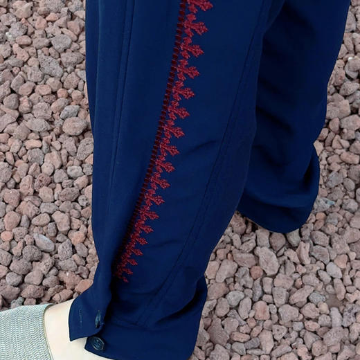 圣三利春季新款绣花束口休闲裤SL2016179 商品图3