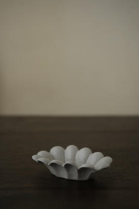 中田雄一05白釉轮花小钵十二花